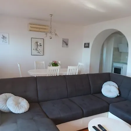 Bella Vista * シベニク